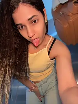 -FATI live cam stream – free VR webcam