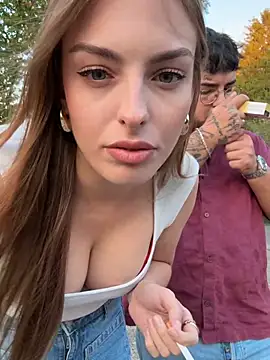 MrAndMrsSavage live cam stream – free VR webcam