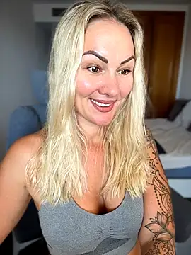 NastyMilf_ live VR cam stream – free webcam
