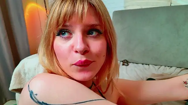 _Alison__ live VR cam stream – free webcam